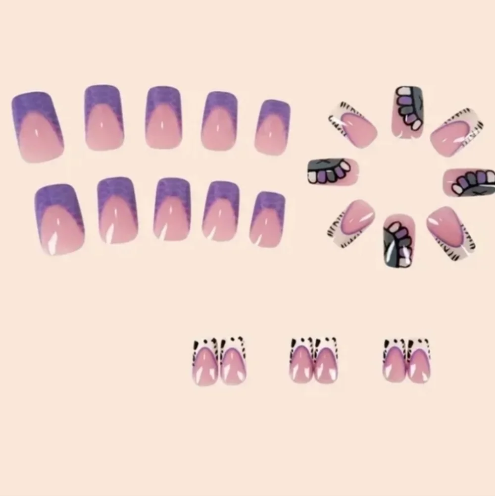24 Pieces Fake Press On Nails